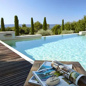 https://le-jas-de-joucas.fr-provencehotel.com